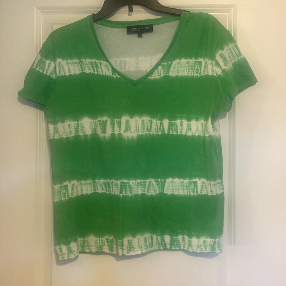 Jones New York V-neck Tee
